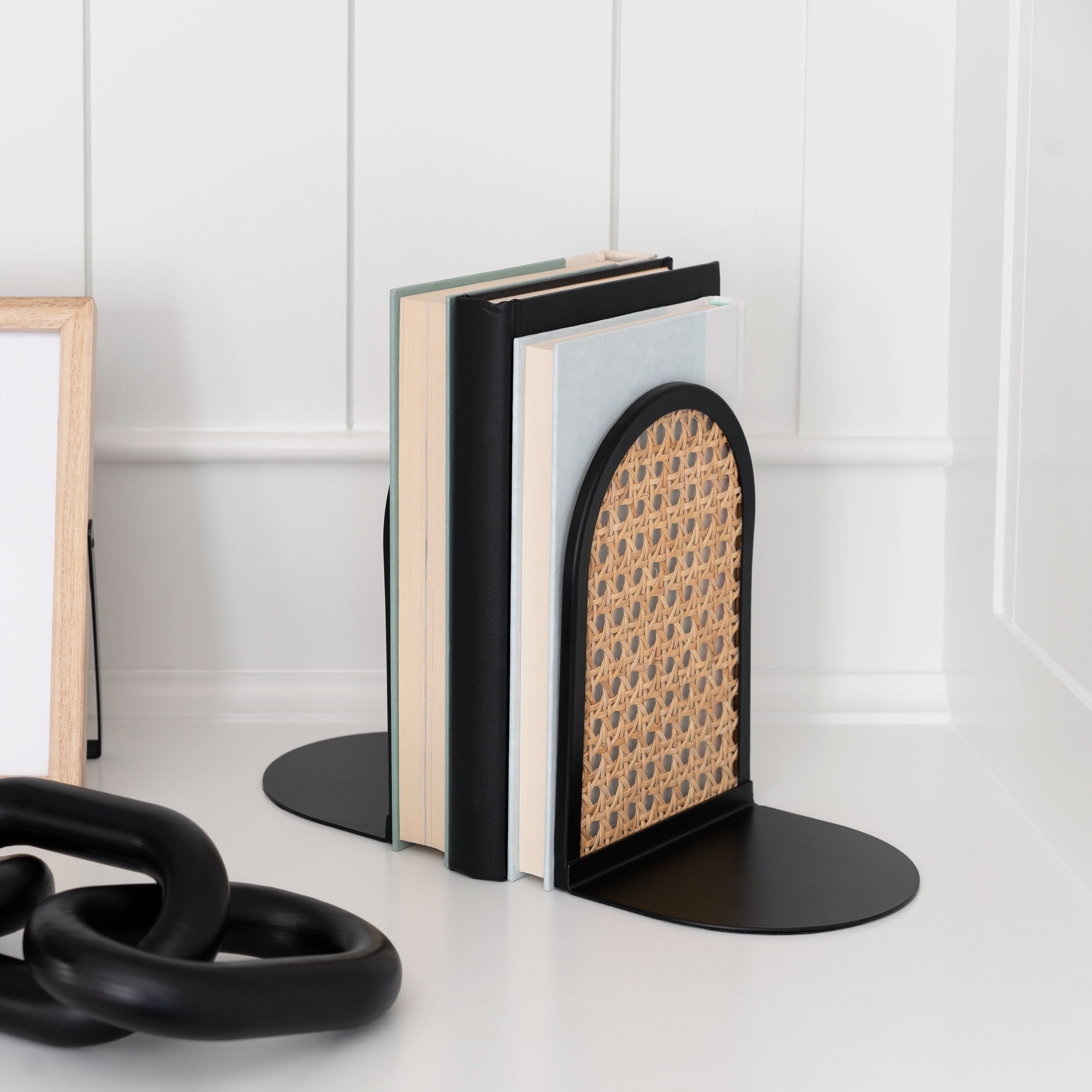 Home Decor Collection Arched Black Metal and Natural Rattan Indoor Tabletop Bookends