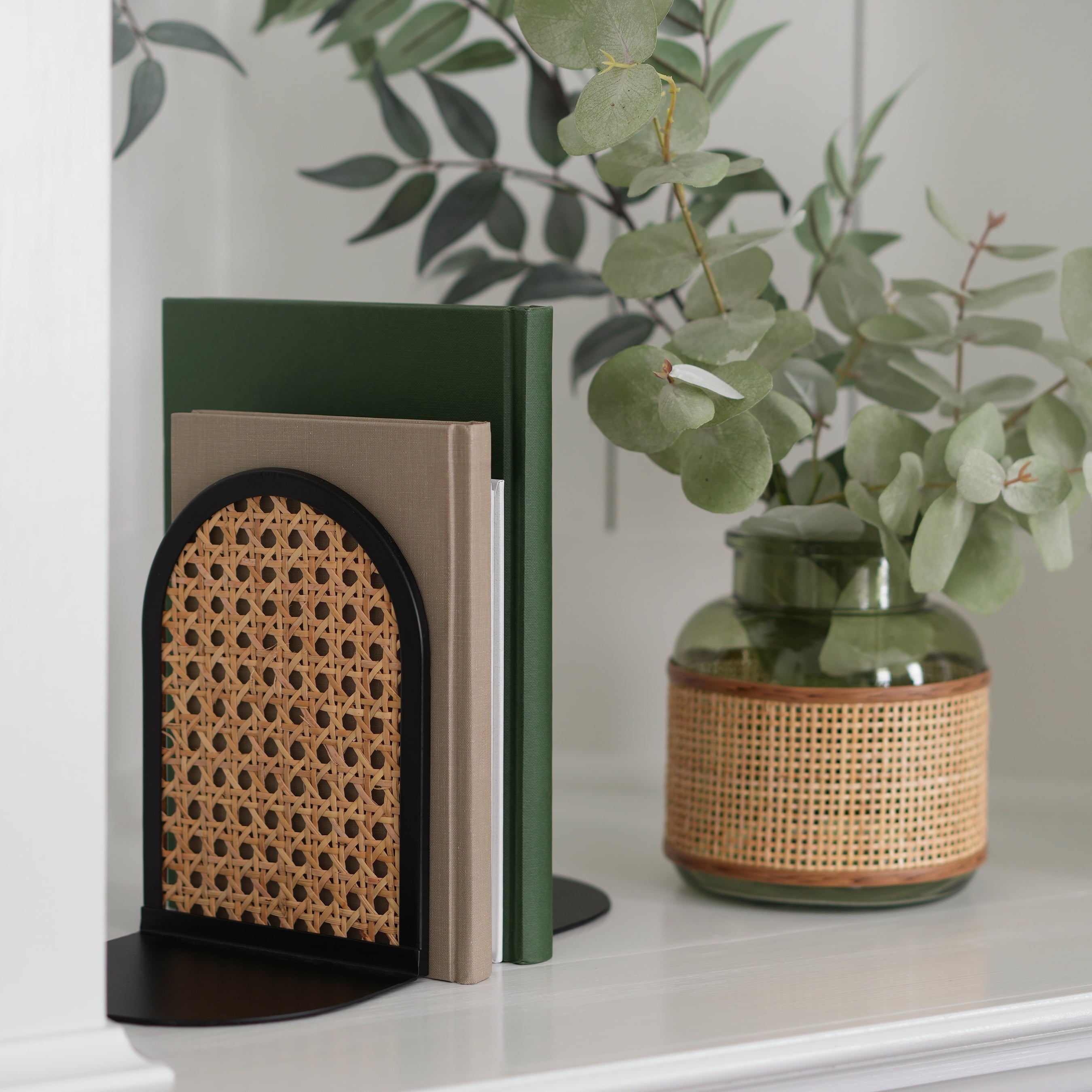 Home Decor Collection Arched Black Metal and Natural Rattan Indoor Tabletop Bookends